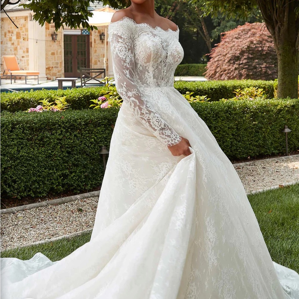 Mori Lee Penelope Off-Shoulder White Lace A Line/Ballgown Wedding dress Sleeves - Picture 4 of 9